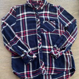 Beach lunch lounge women’s red & blue flannel long sleeve